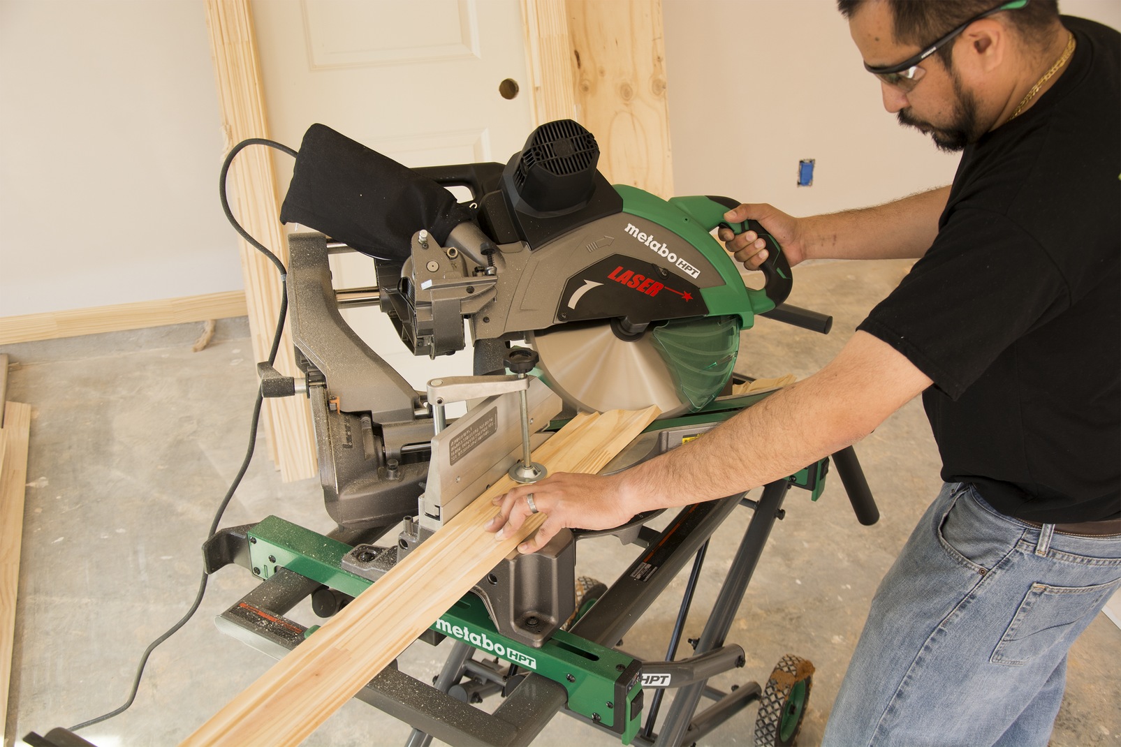 Dialing in Accurate MiterSaw Cuts